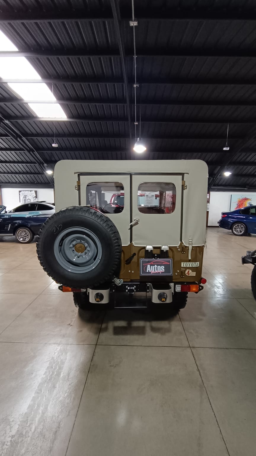 Toyota FJ43 Modelo 1979
