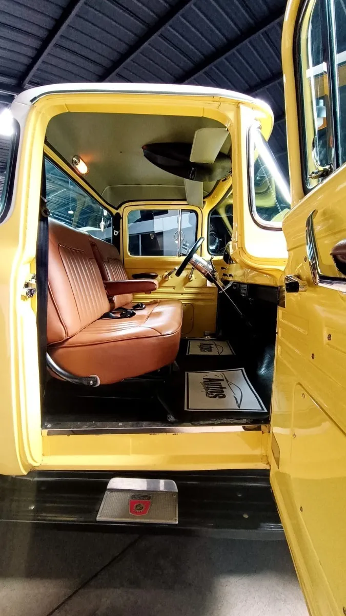 Ford F-100 F-100 Custom Cab