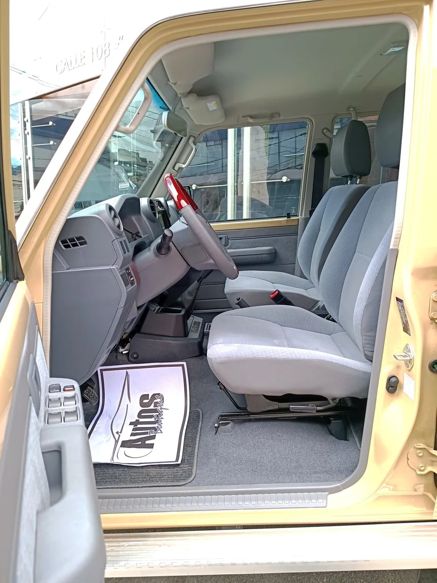 Toyota Land Cruiser Land Cruiser VDJ76 Modelo 2022