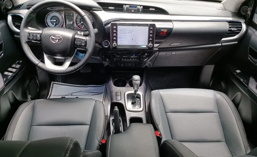 Toyota Hilux 4.0 SRX Gasolina 4×4 modelo 2022