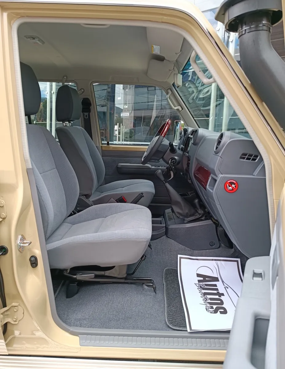 Toyota Land Cruiser Land Cruiser VDJ76 Modelo 2022