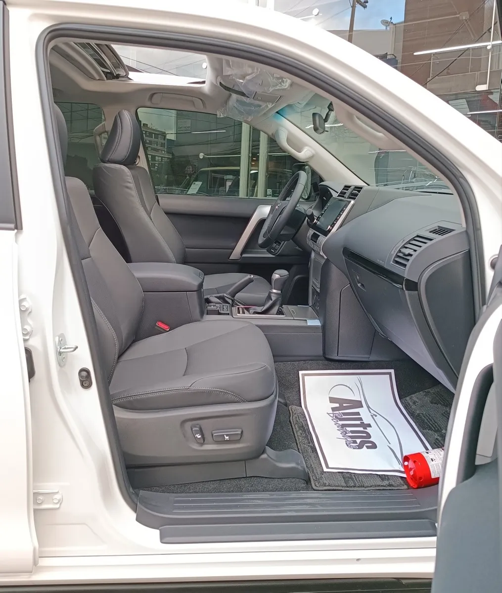 Toyota Prado TXL 4.0 Modelo 2022
