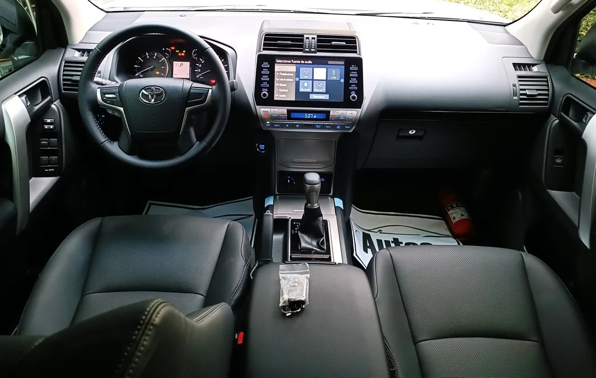 Toyota Prado TXL 4.0 Modelo 2022
