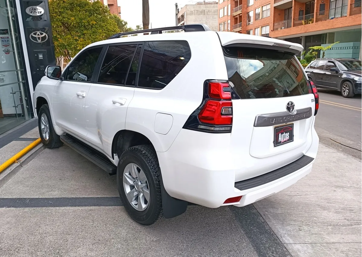 Toyota Prado TXL 4.0 Modelo 2022