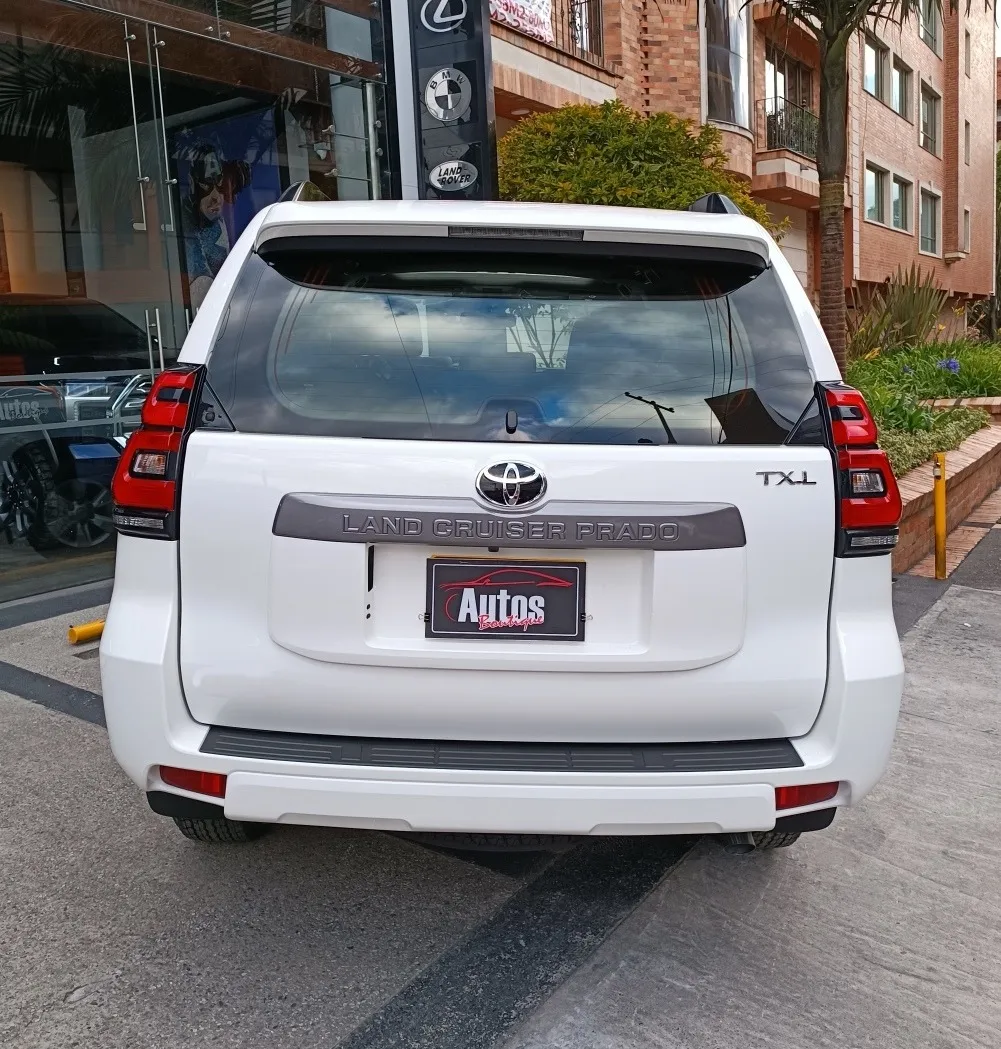 Toyota Prado TXL 4.0 Modelo 2022