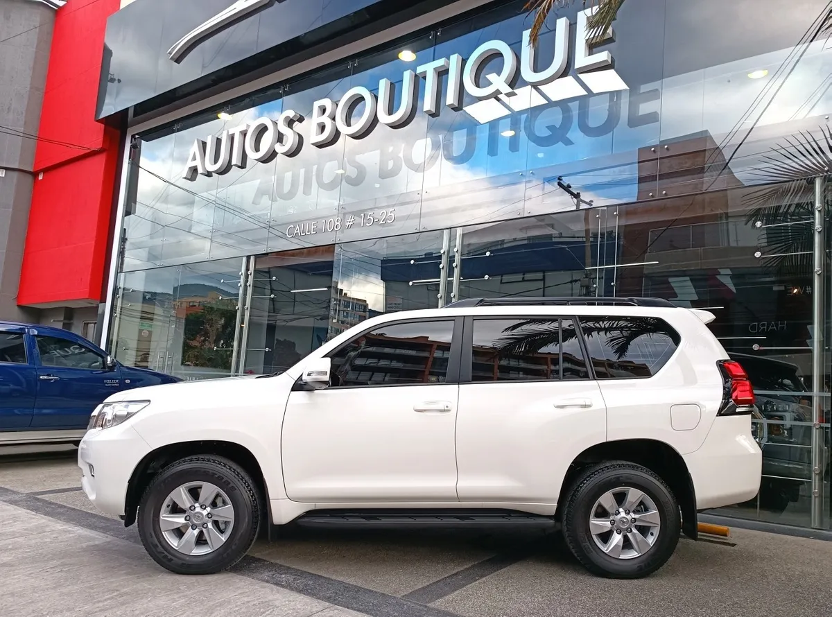 Toyota Prado TXL 4.0 Modelo 2022