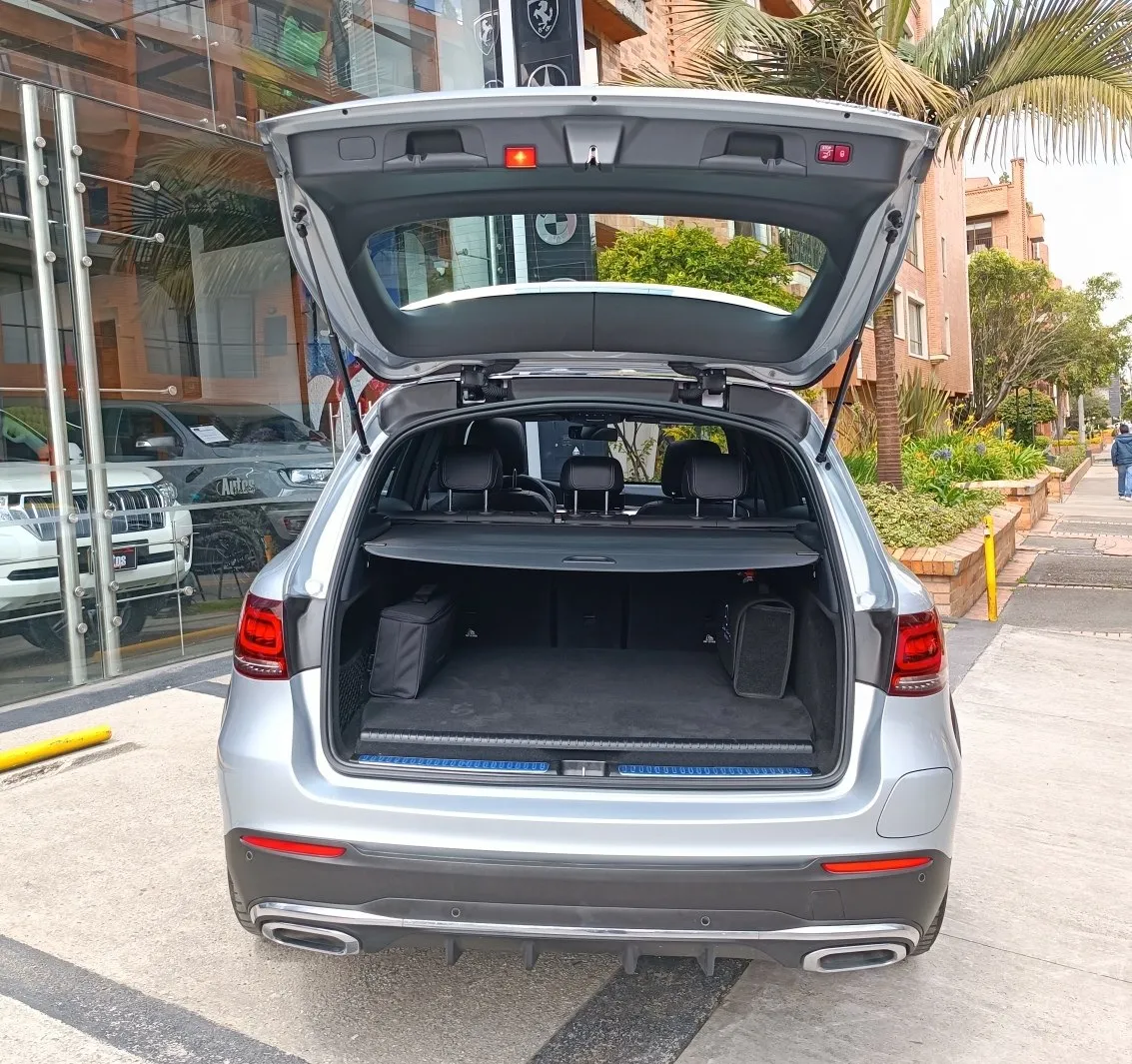 MERCEDES BENZ GLC 300e Modelo 2022