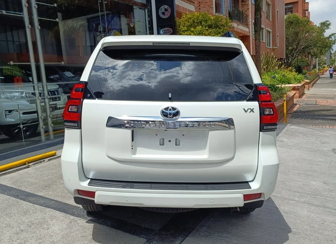 TOYOTA PRADO VX BLINDADA MODELO 2022