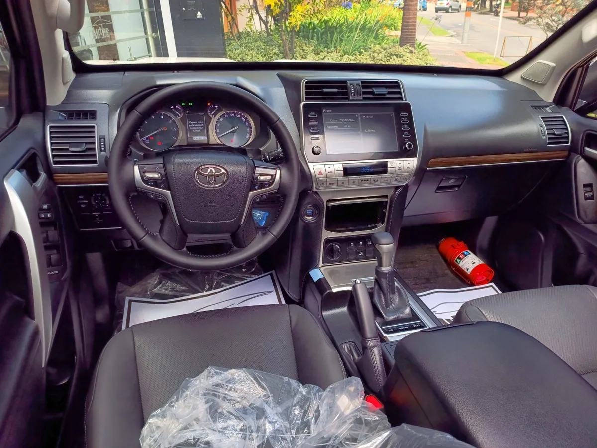 TOYOTA PRADO VX BLINDADA MODELO 2022
