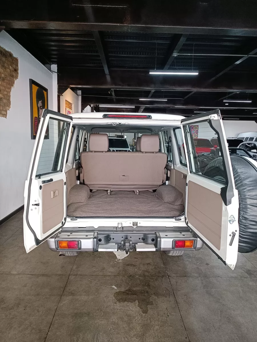 TOYOTA LAND CRUISER 4.5 DIESEL VDJ76