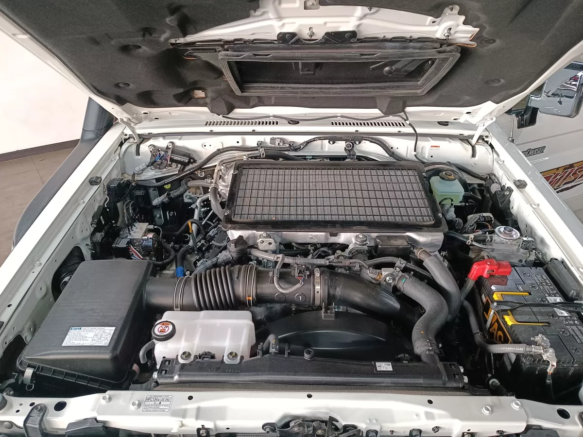 TOYOTA LAND CRUISER 4.5 DIESEL VDJ76