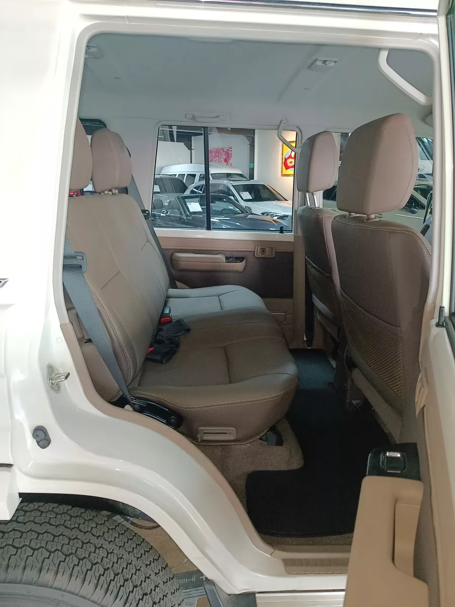 TOYOTA LAND CRUISER 4.5 DIESEL VDJ76