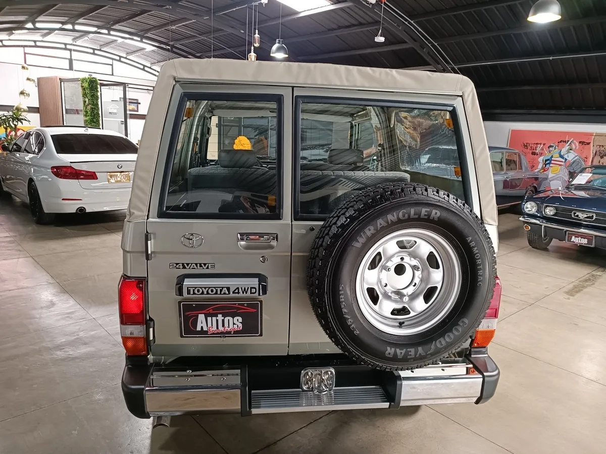 Toyota Land Cruiser 4.5 Fzj73