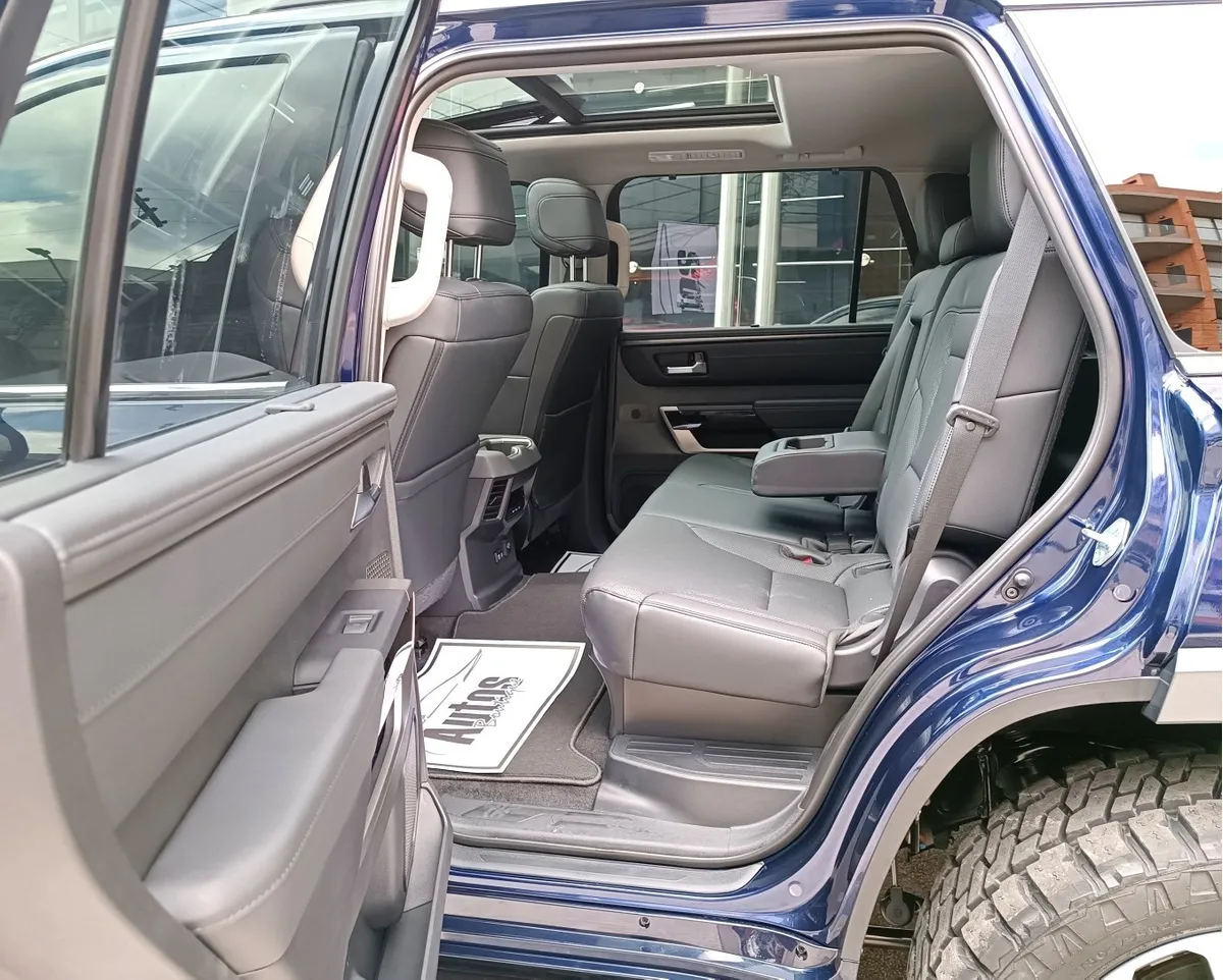 Toyota SEQUOIA LIMITED HIBRIDA Modelo 2023