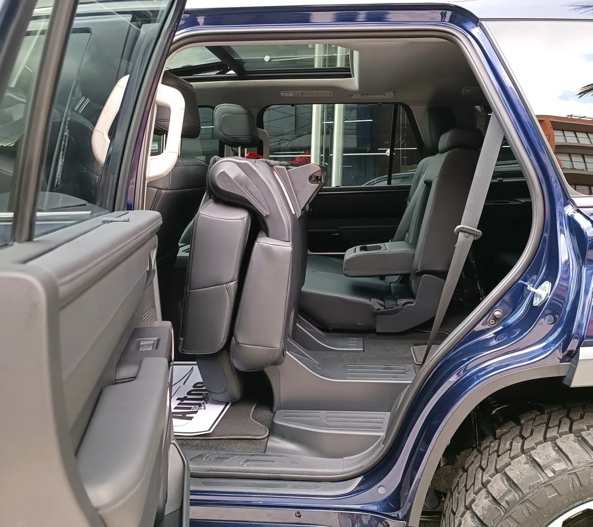 Toyota SEQUOIA LIMITED HIBRIDA Modelo 2023