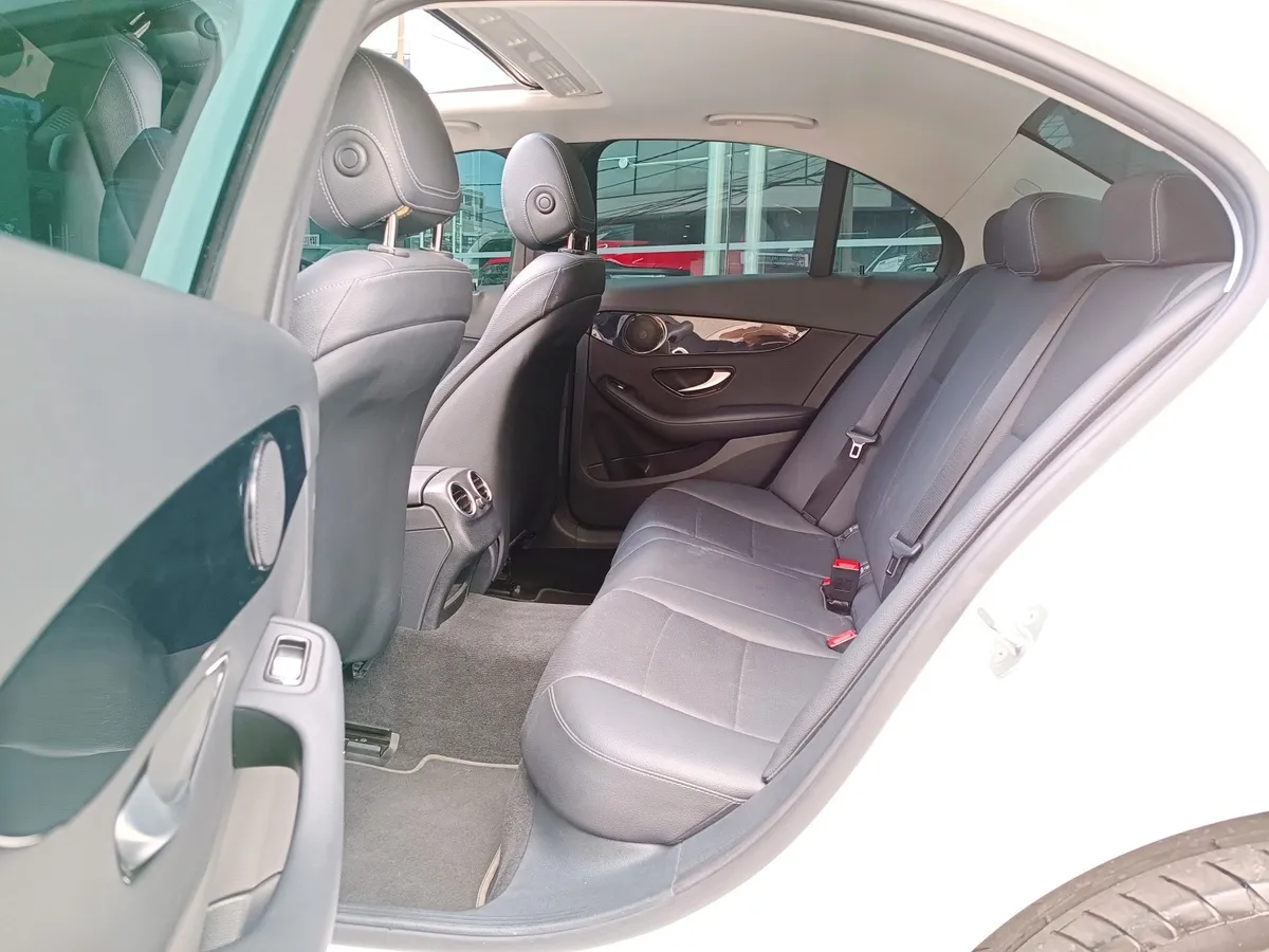 Mercedes Benz C180 Modelo 2017