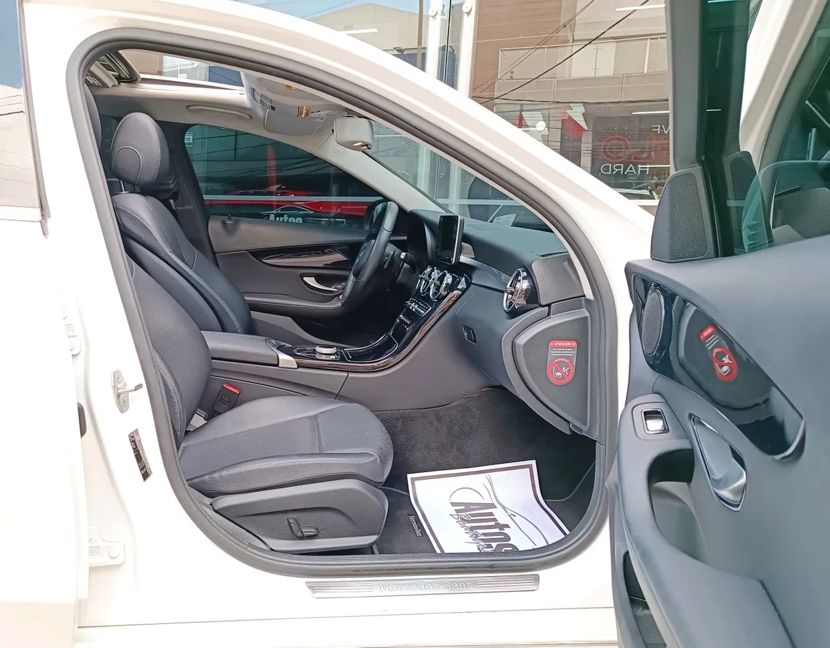 Mercedes Benz C180 Modelo 2017