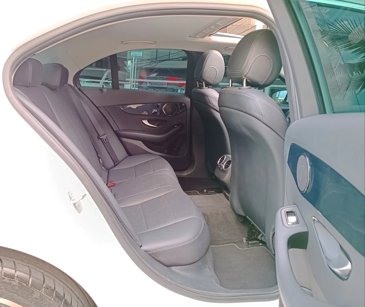 Mercedes Benz C180 Modelo 2017