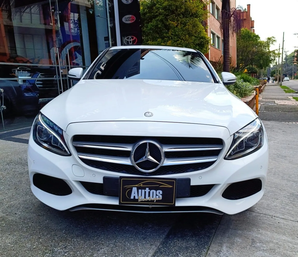 Mercedes Benz C180 Modelo 2017