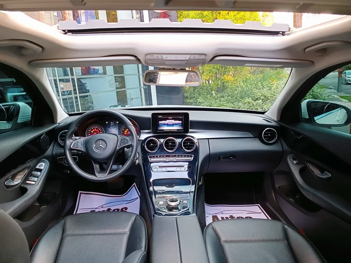 Mercedes Benz C180 Modelo 2017