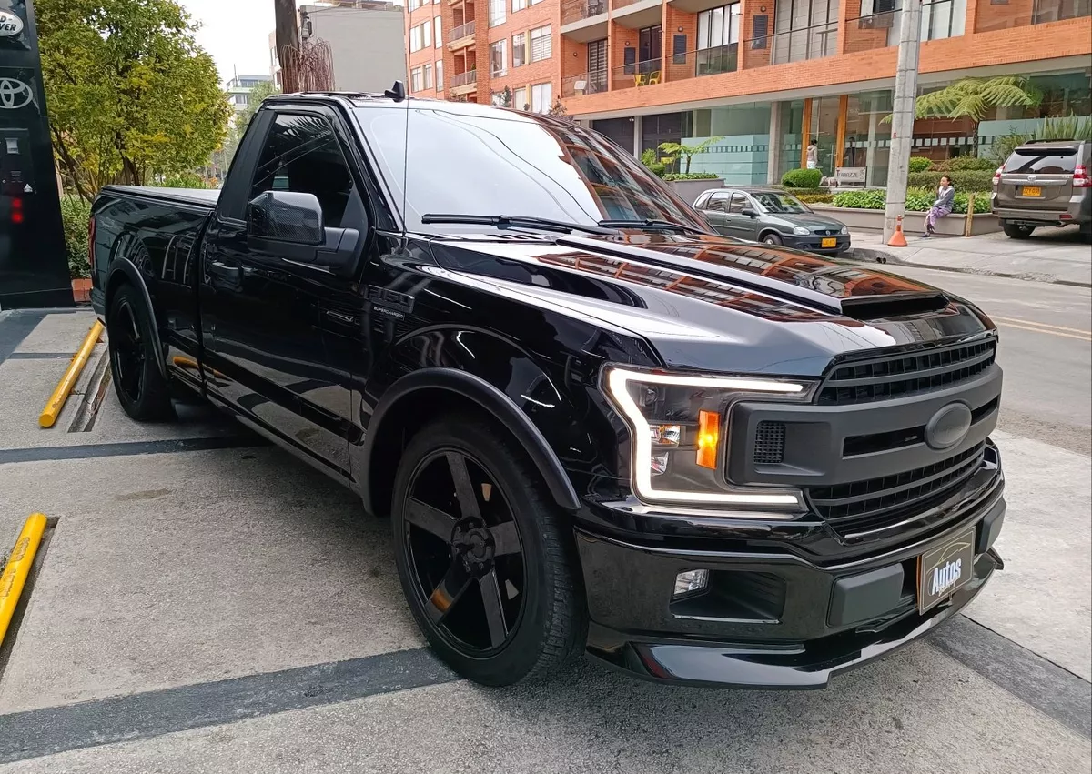 Ford F-150 Lightning 5.0 V8 Super Cargada