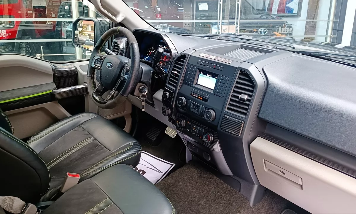 Ford F-150 Lightning 5.0 V8 Super Cargada