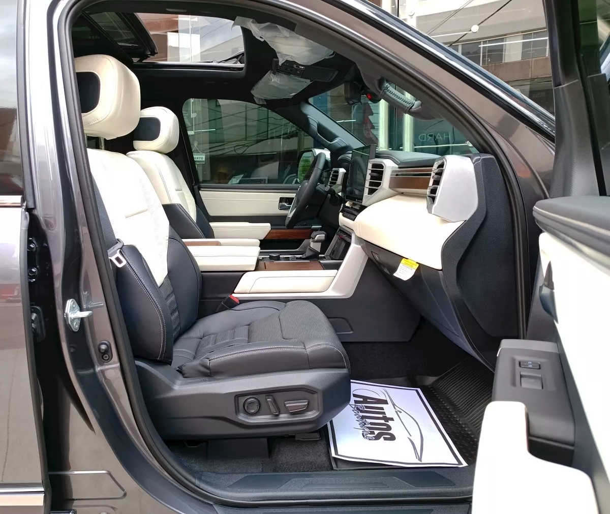 Toyota Tundra Capstone Hibrida Modelo 2022