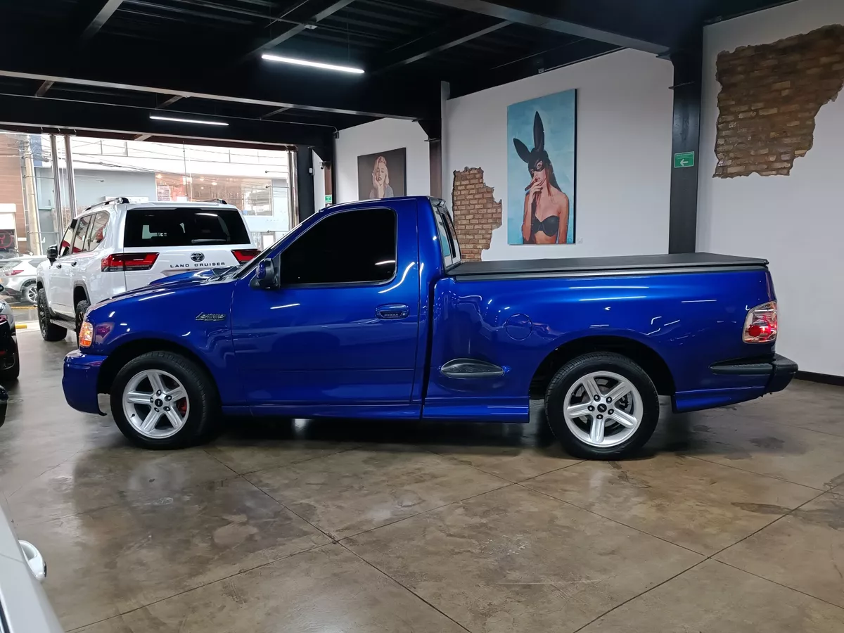 Ford F-150 Lightning 5.4 SVT 2004