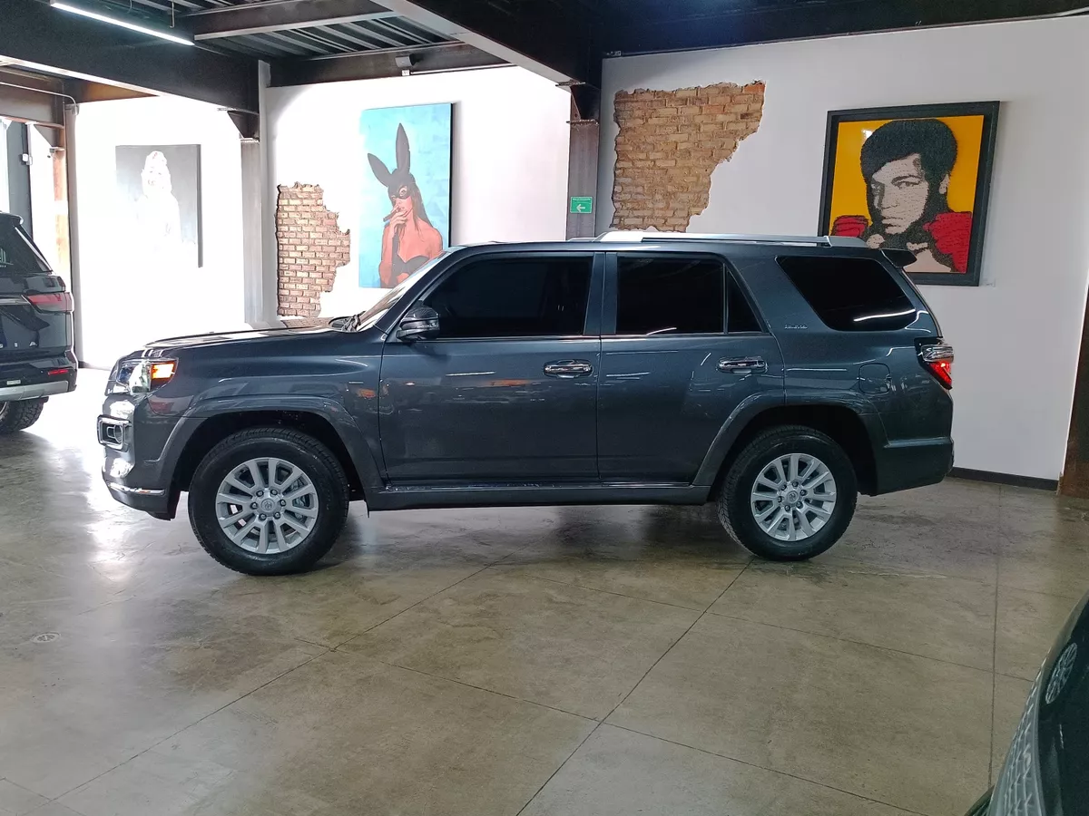 TOYOTA 4RUNNER LIMITED BLINDADA 2023
