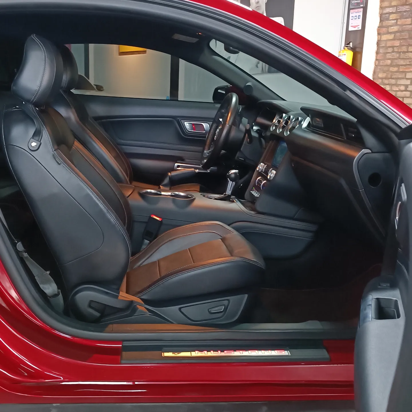 FORD MUSTANG GT AÑO 2021