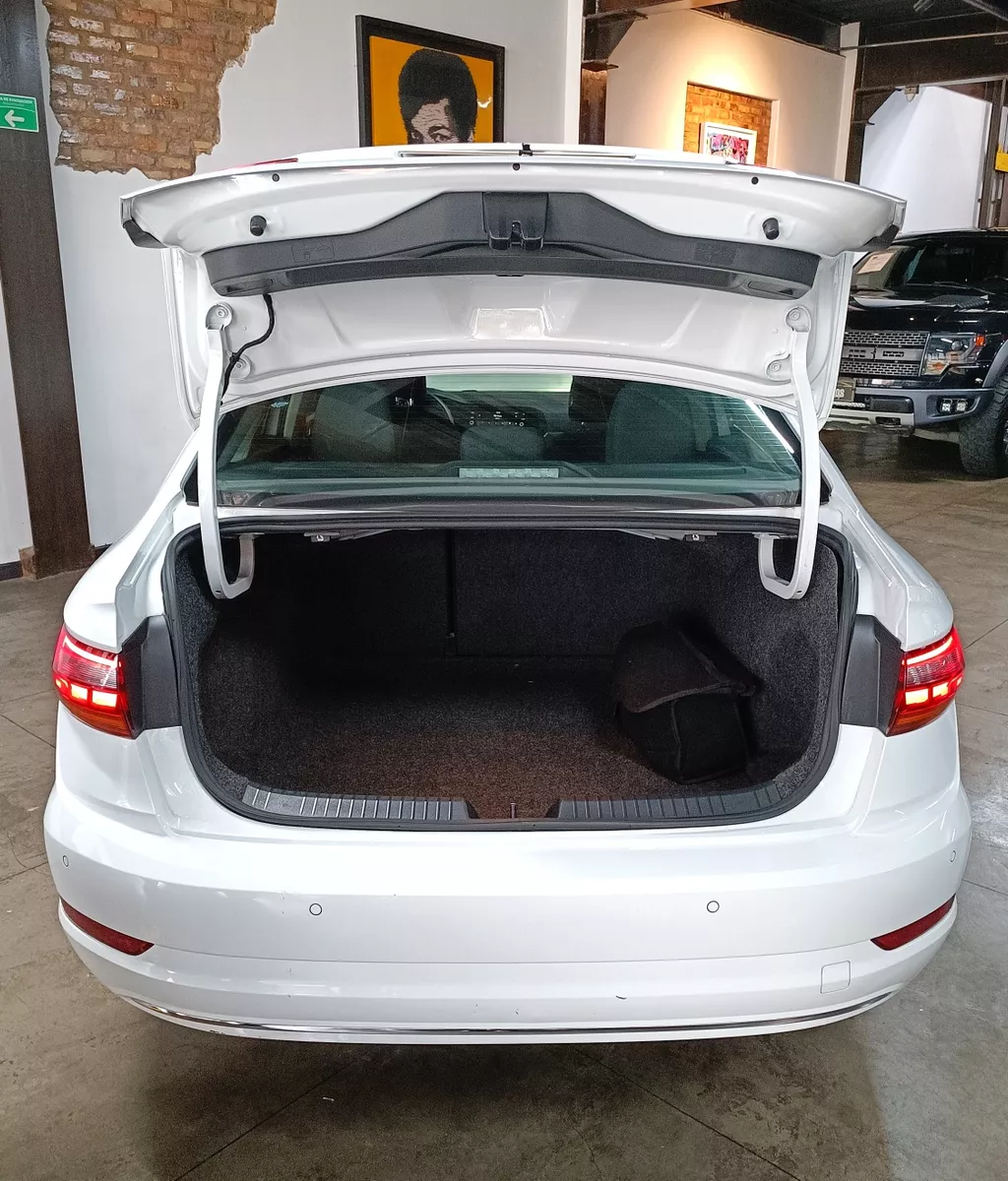 VOLKSWAGEN JETTA COMFORTLINE 2019