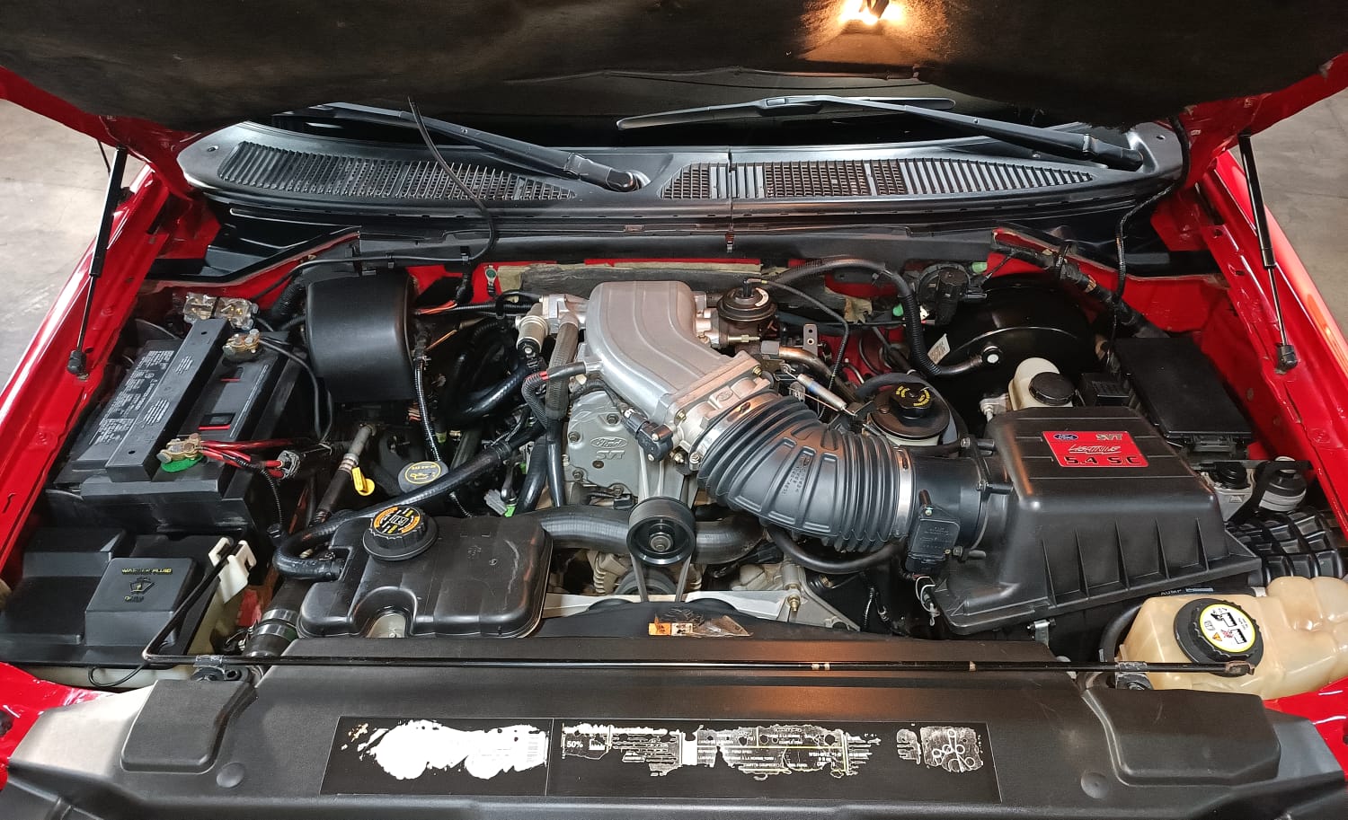 Ford F-150 5.4 SVT Lightning  2002