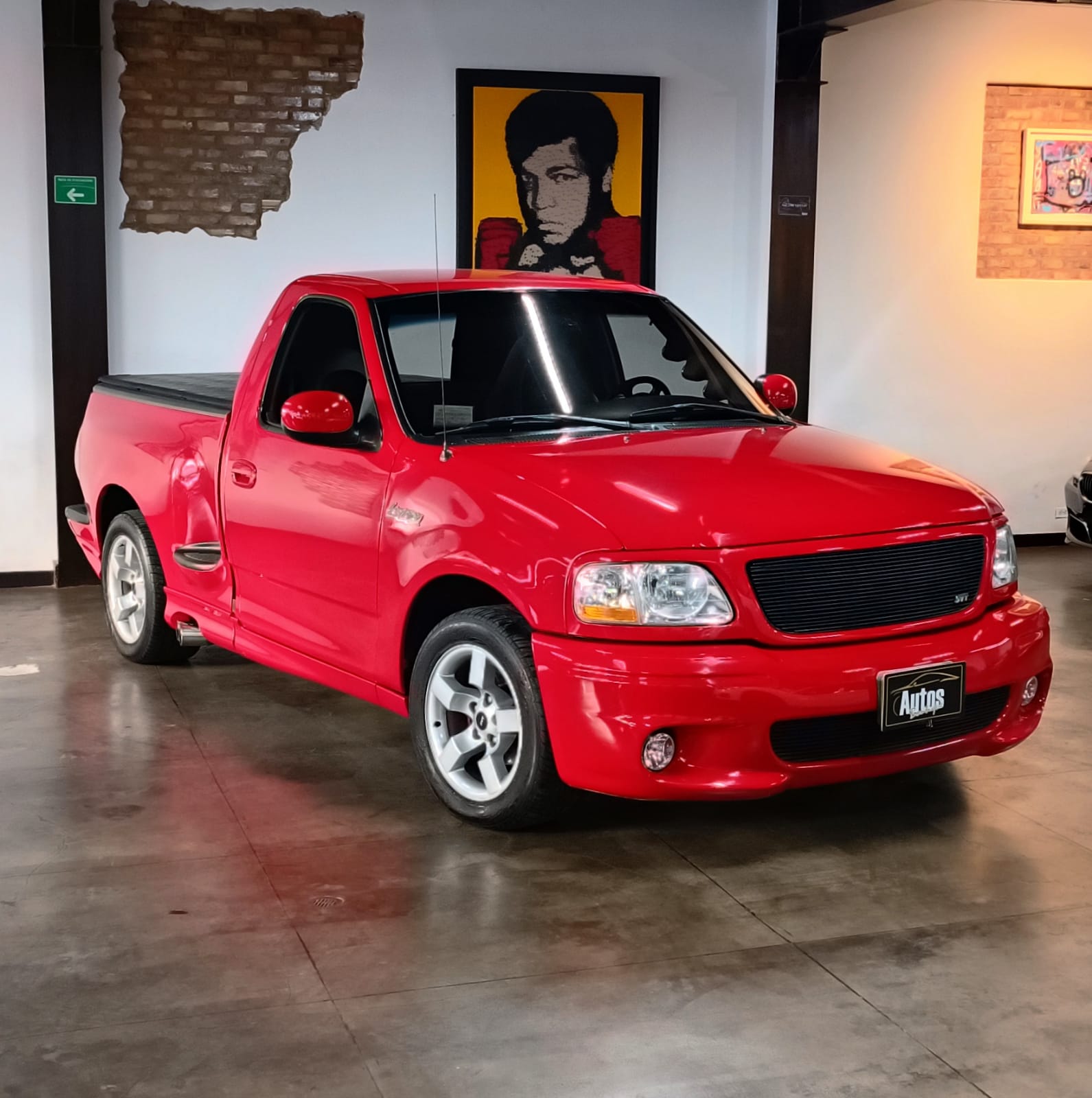 Ford F-150 5.4 SVT Lightning  2002