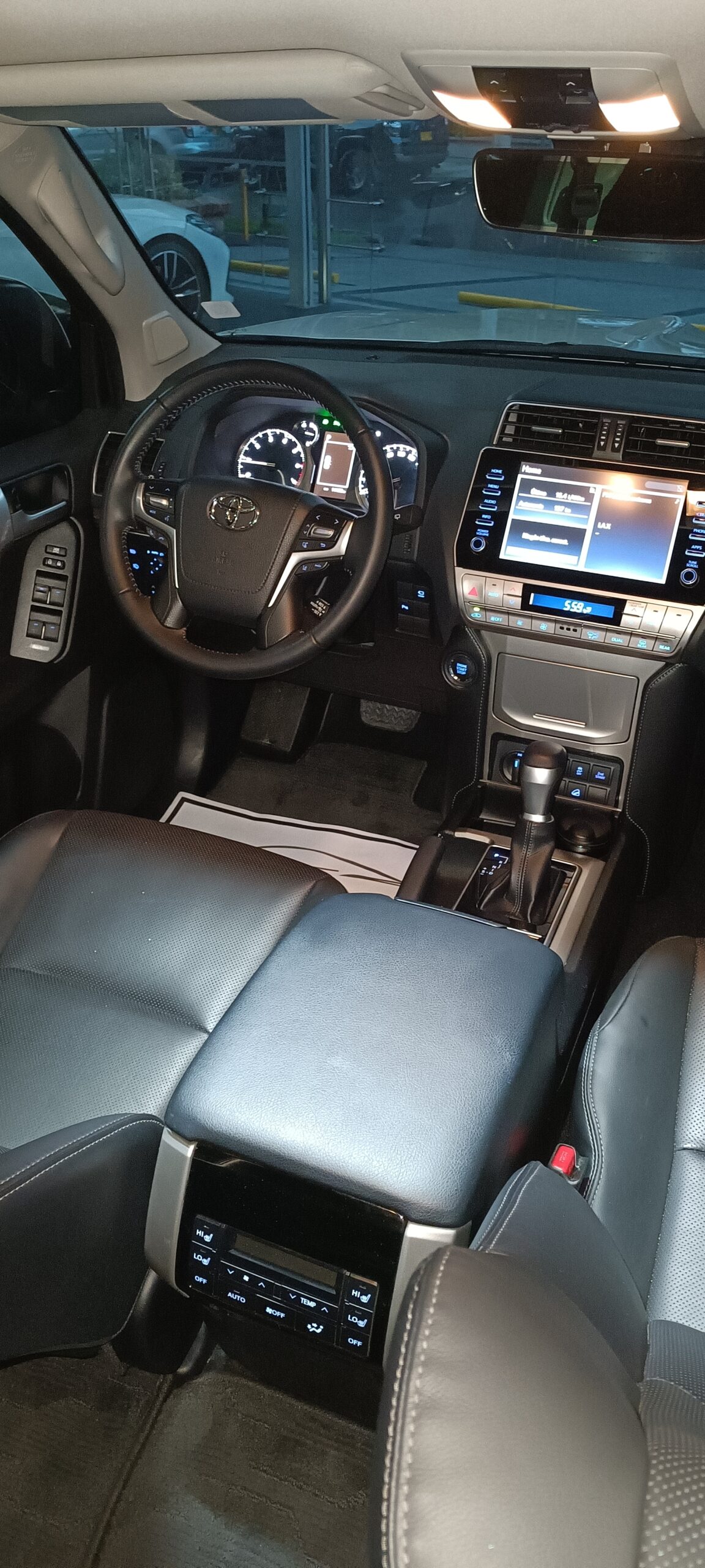 TOYOTA PRADO VX 2023