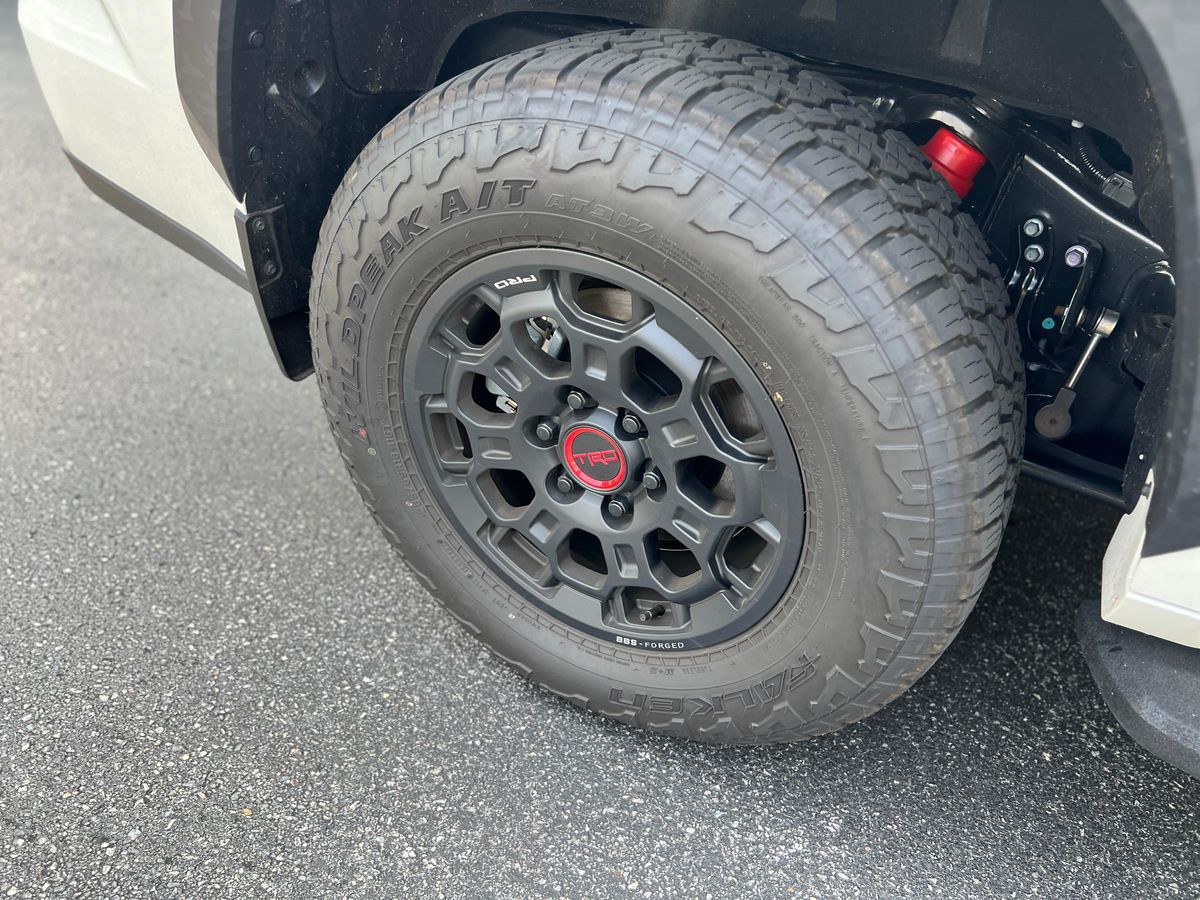 TOYOTA SEQUOIA TRD PRO 2024