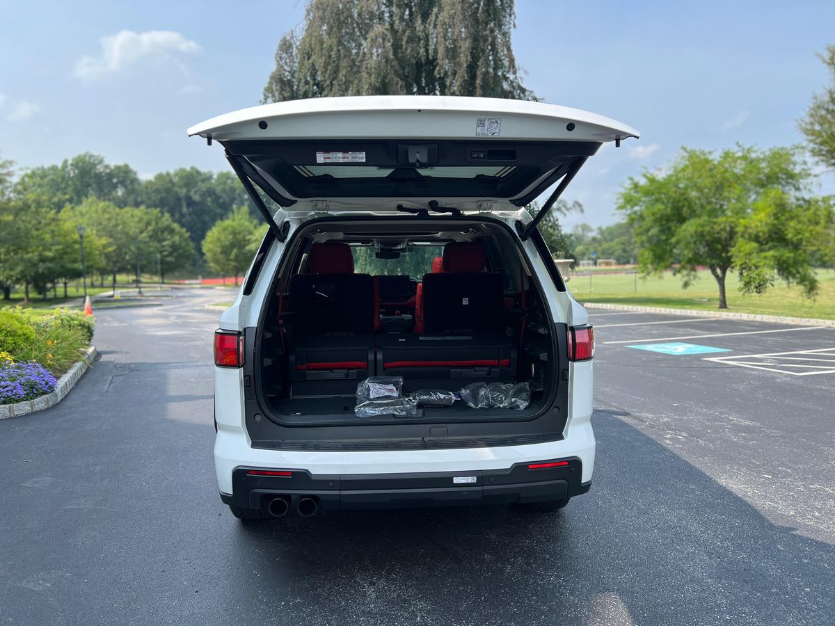 TOYOTA SEQUOIA TRD PRO 2024