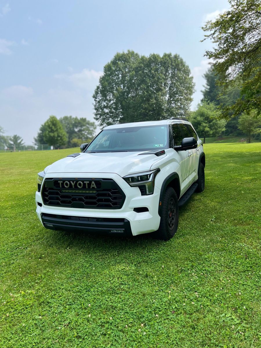 TOYOTA SEQUOIA TRD PRO 2024