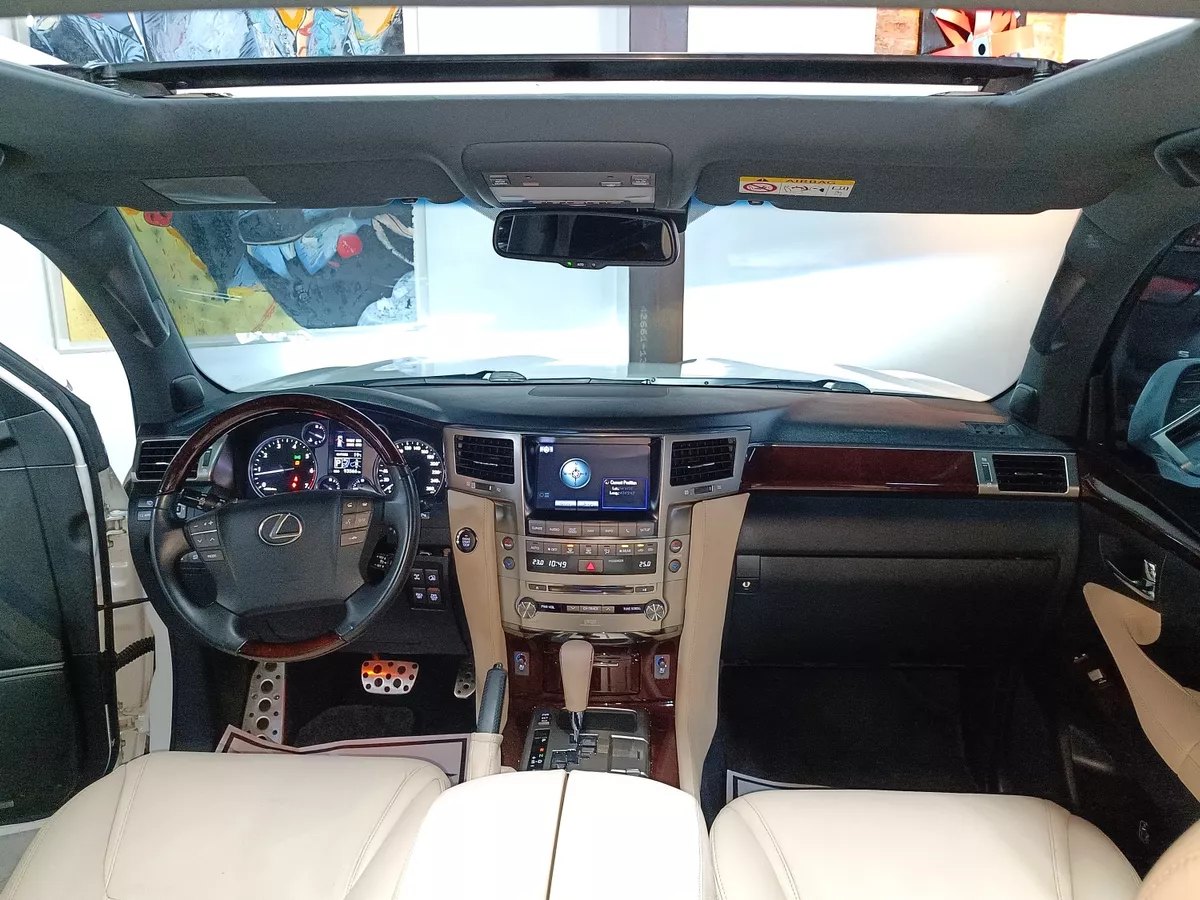 LEXUS LX 570 2015