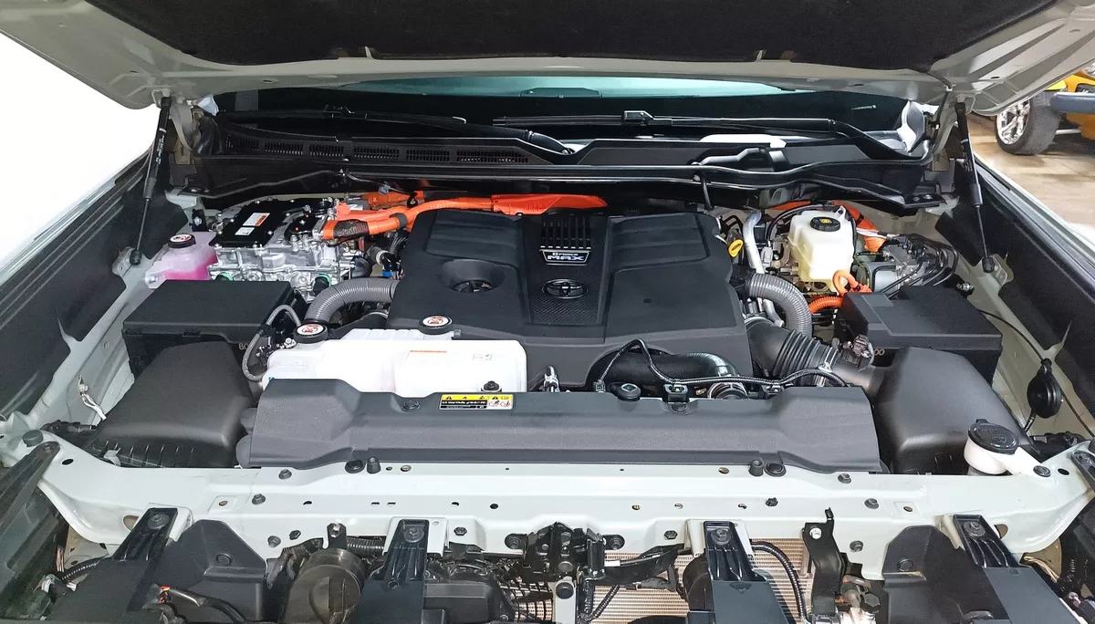 TOYOTA SEQUOIA TRD SPORT 2024