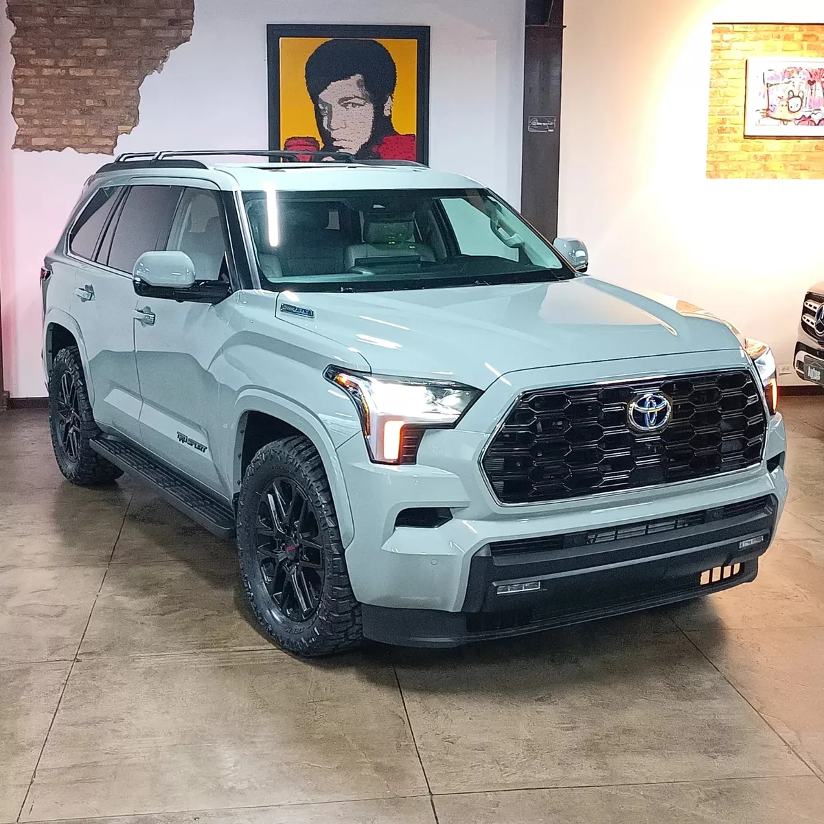 TOYOTA SEQUOIA TRD SPORT 2024