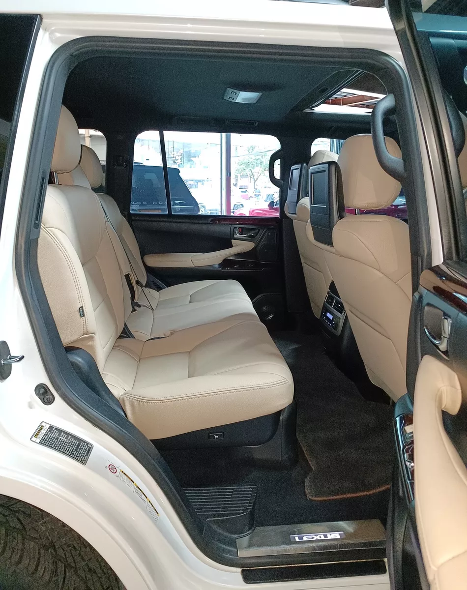 LEXUS LX 570 2015