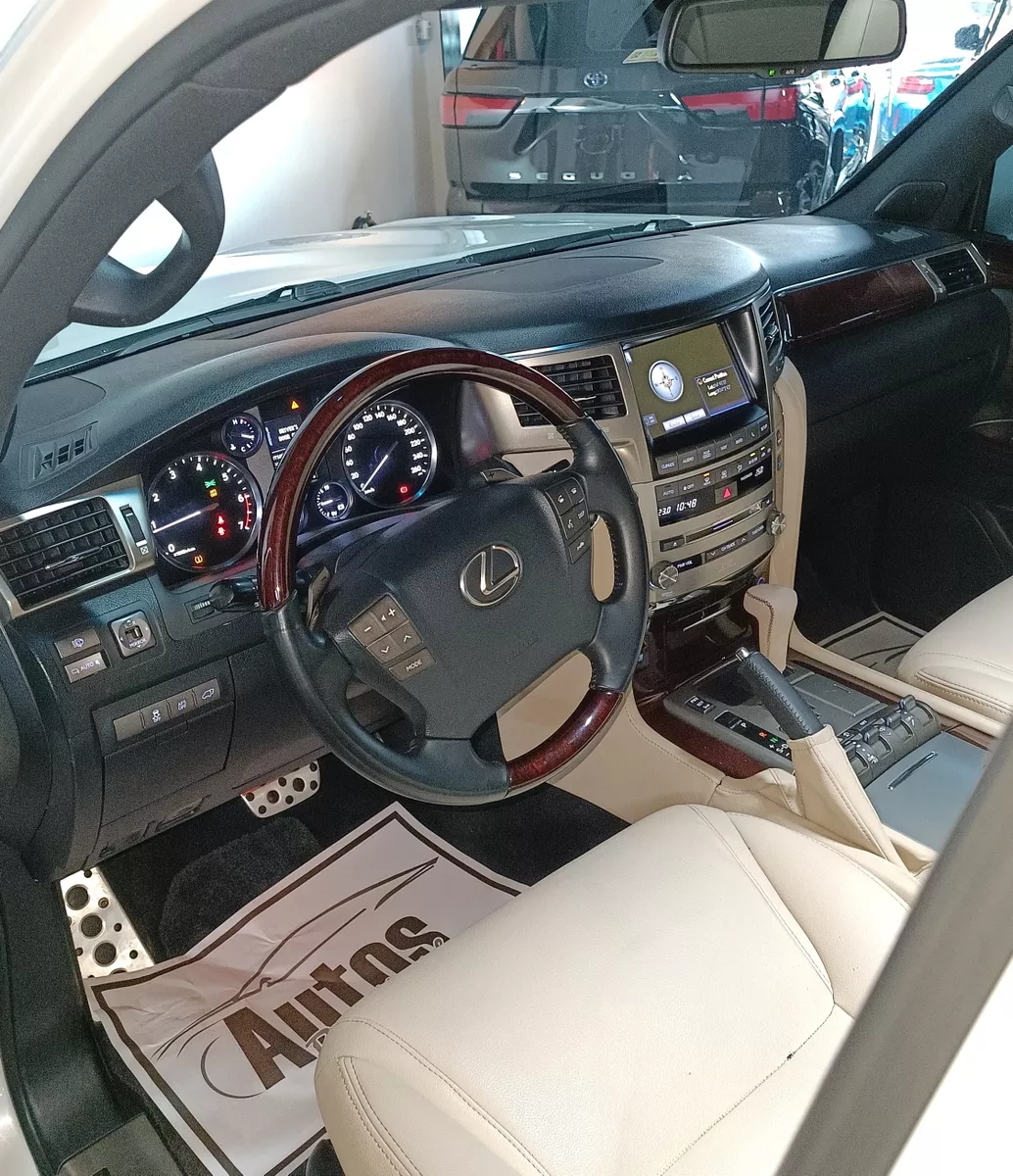 LEXUS LX 570 2015
