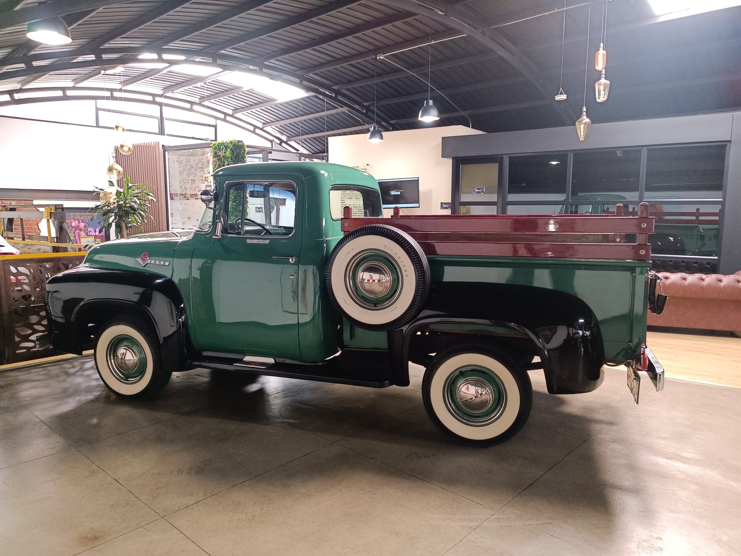 FORD F-100 1956