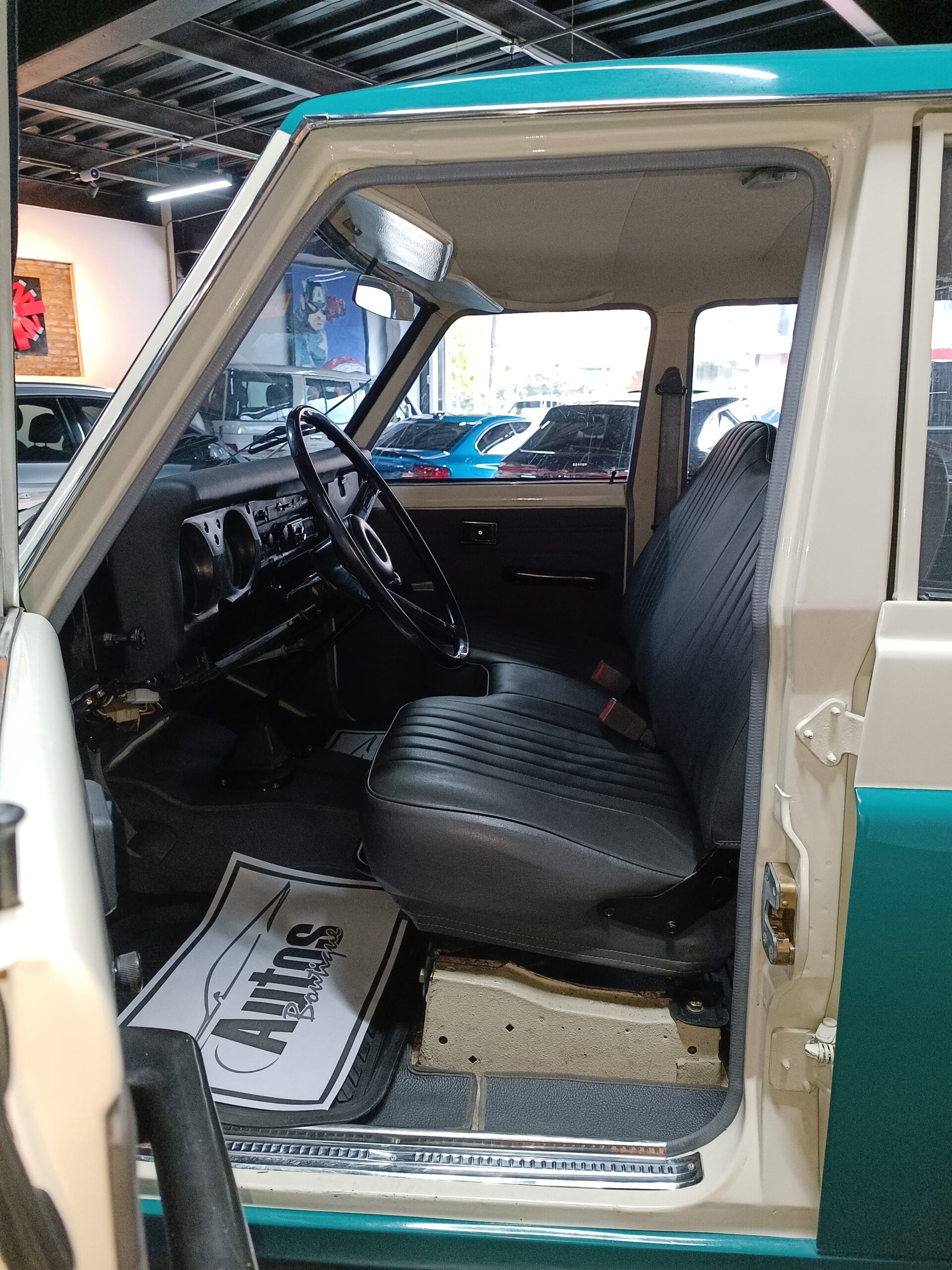 TOYOTA LAND CRUISER FJ 55 1976