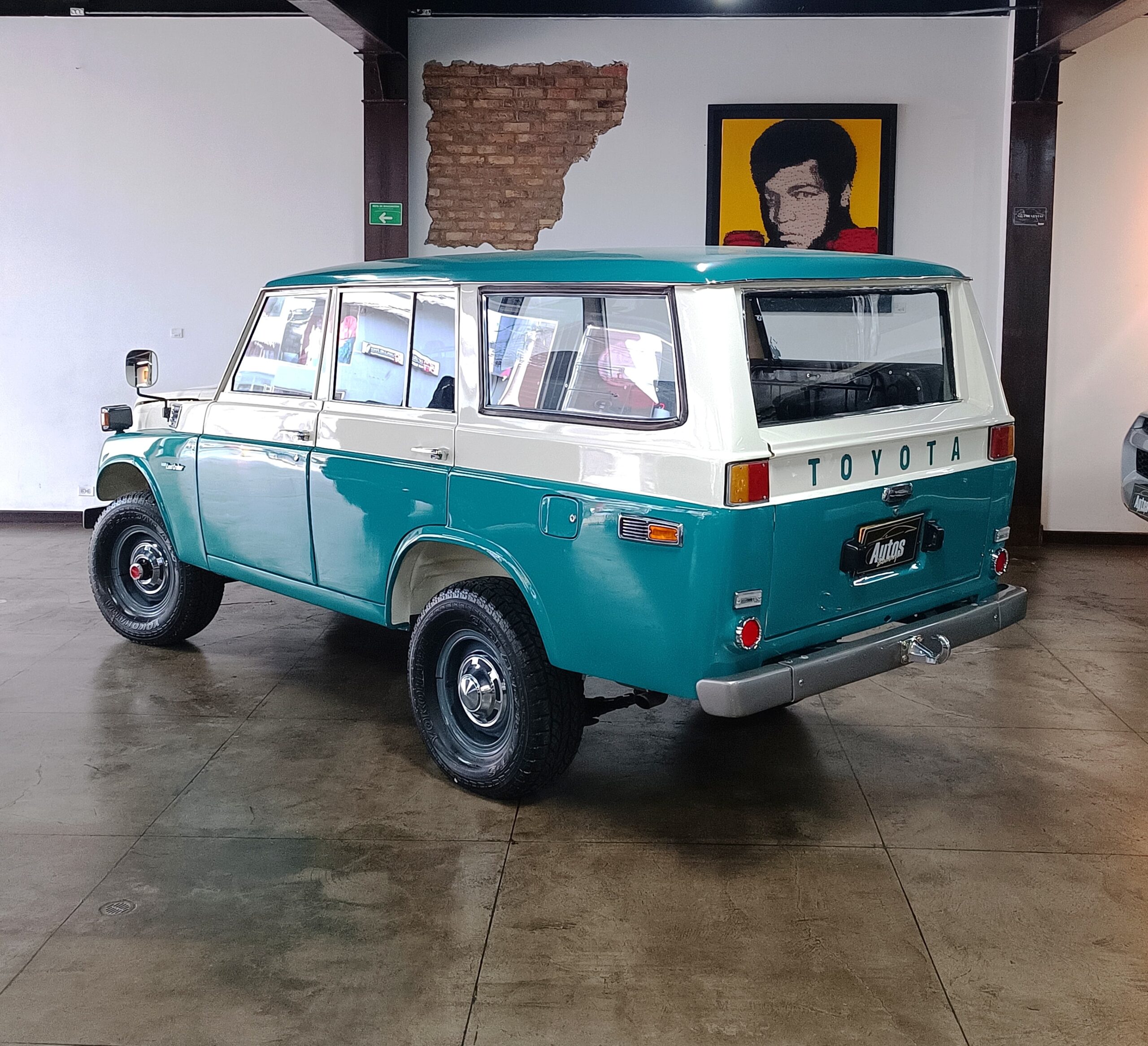 TOYOTA LAND CRUISER FJ 55 1976