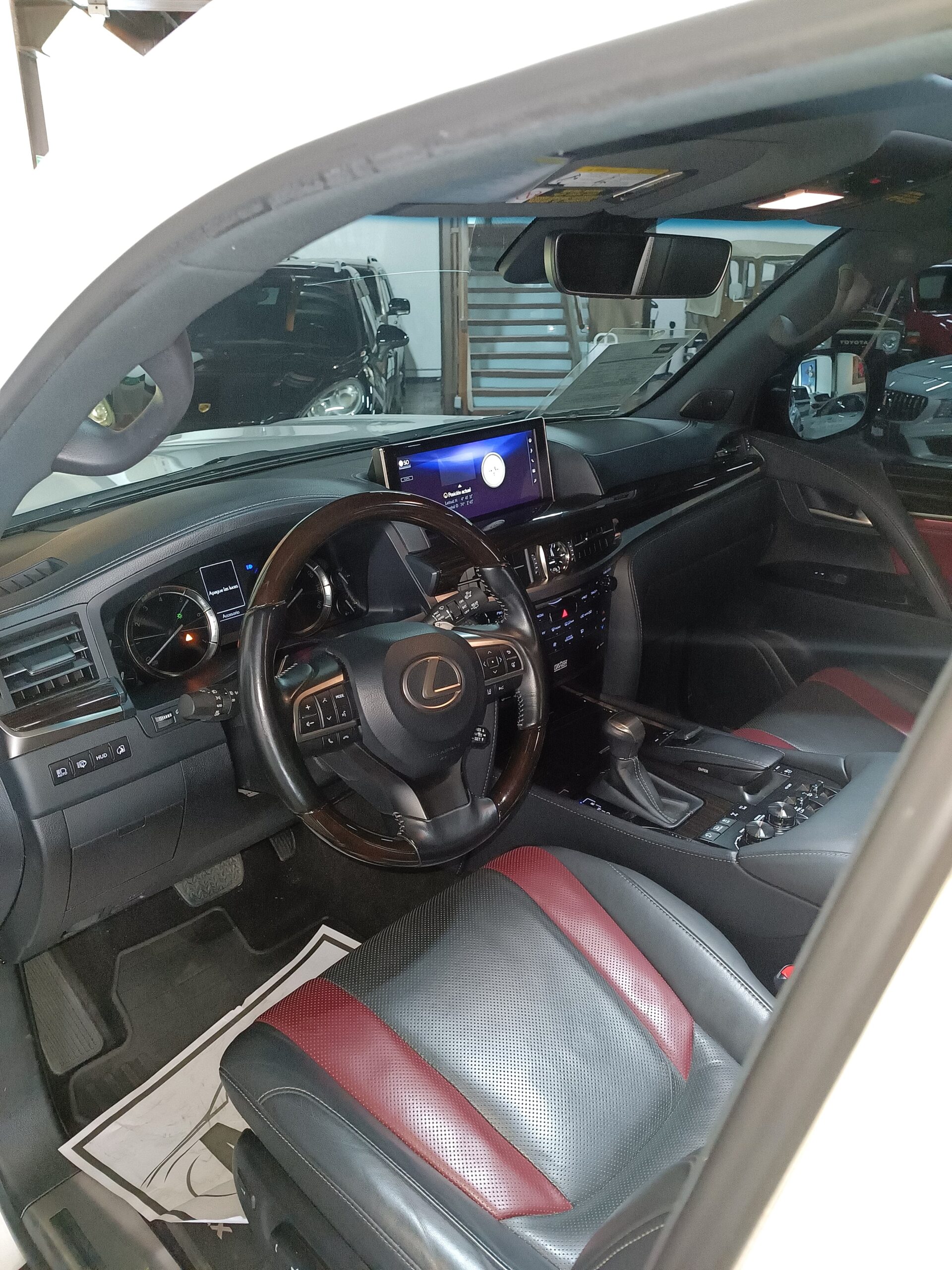 LEXUS 570 2021