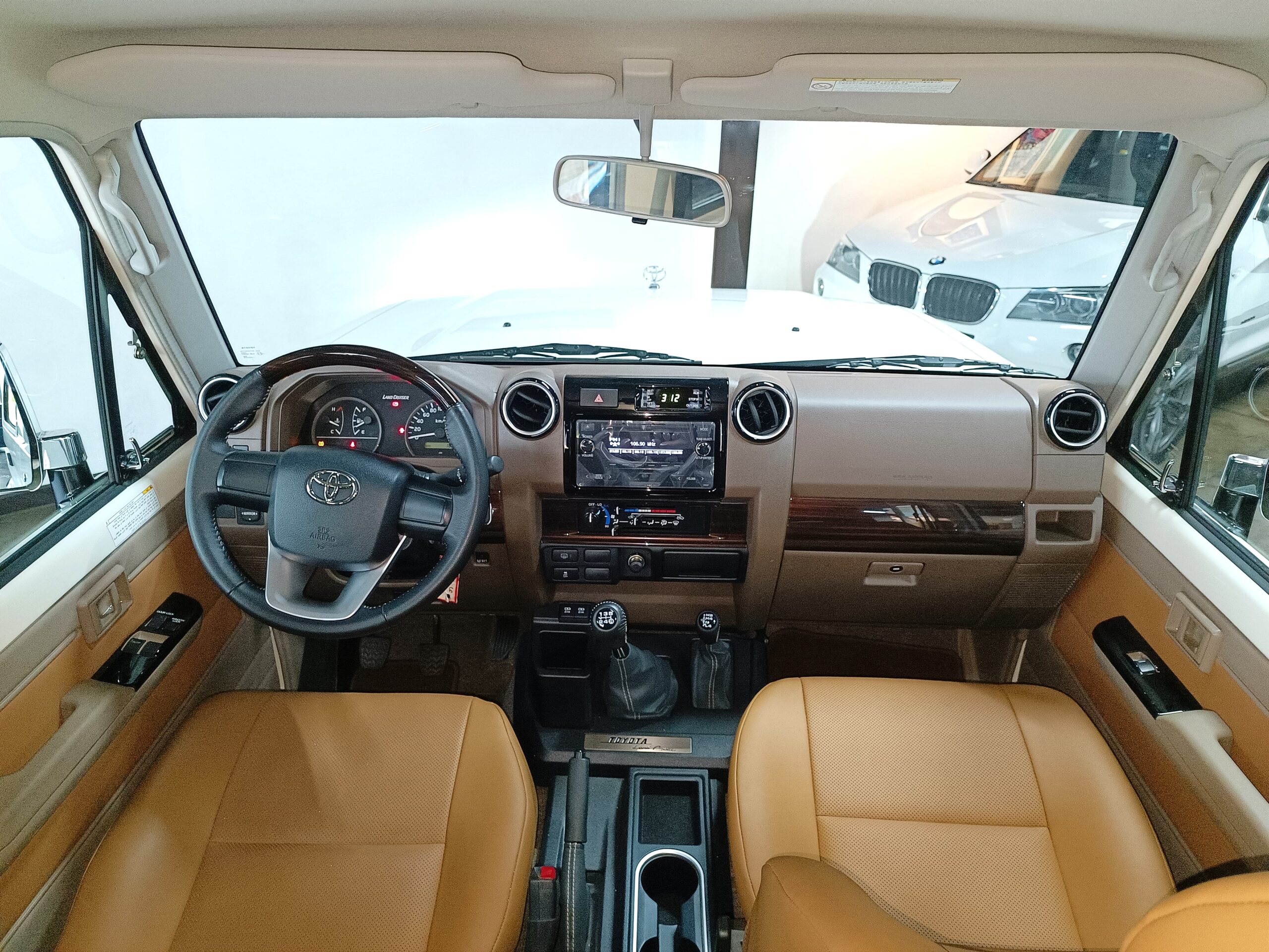 TOYOTA GRJ 71 2023