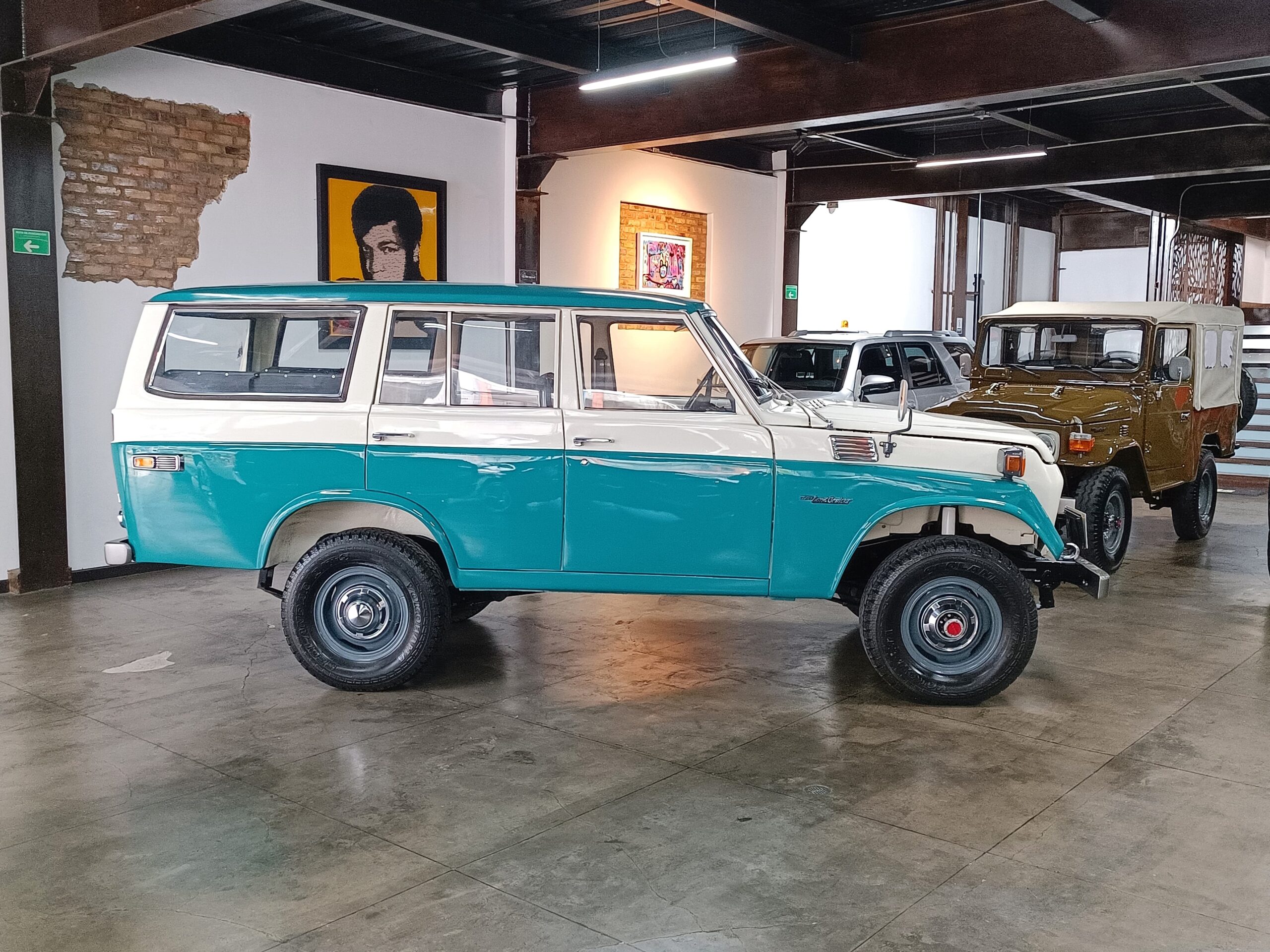 TOYOTA LAND CRUISER FJ 55 1976