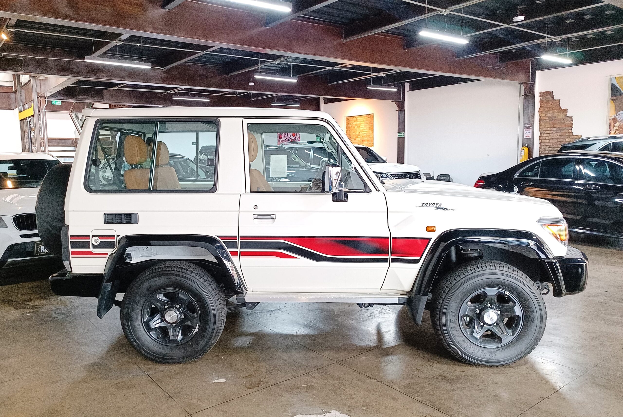 TOYOTA GRJ 71 2023