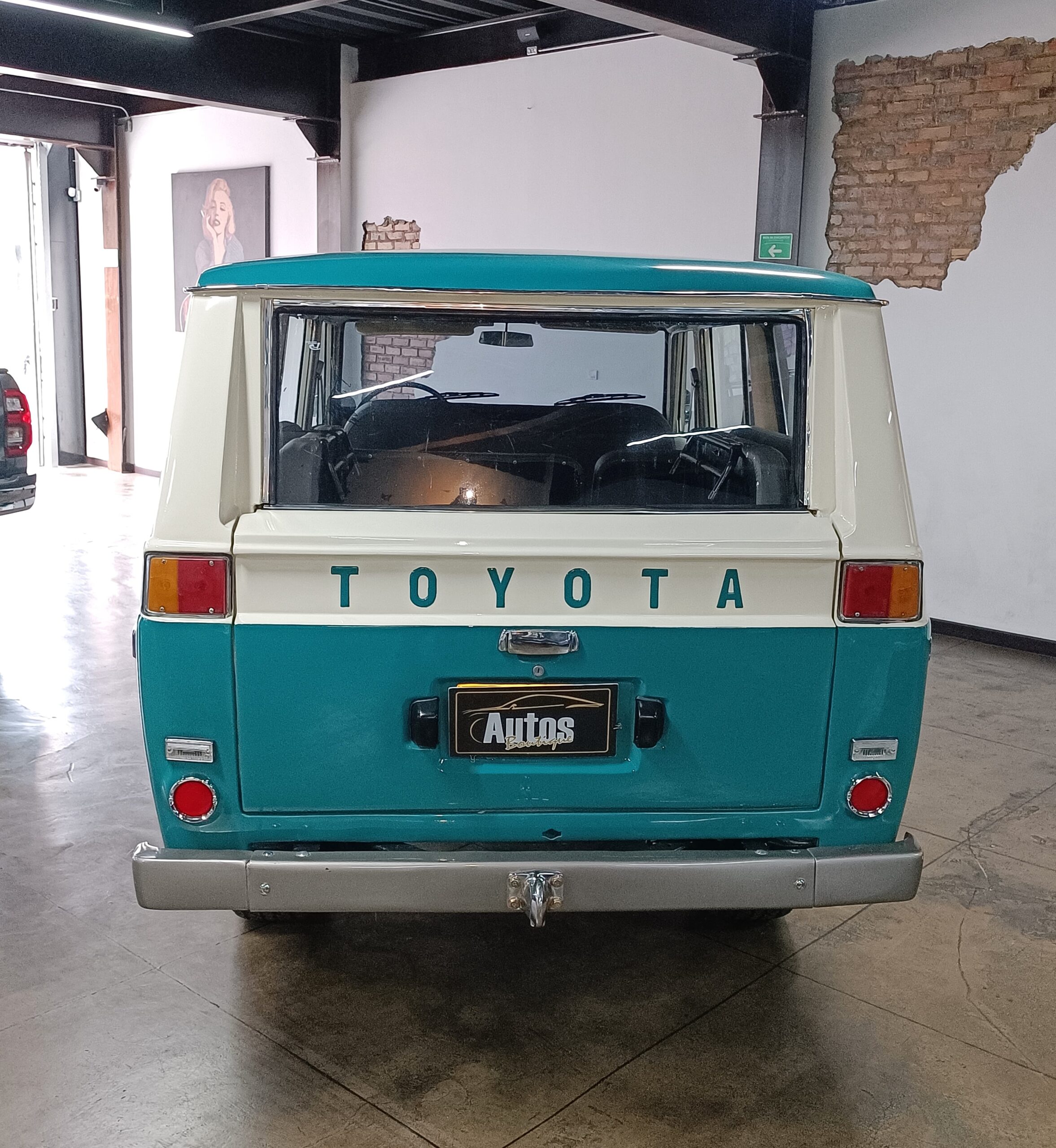 TOYOTA LAND CRUISER FJ 55 1976